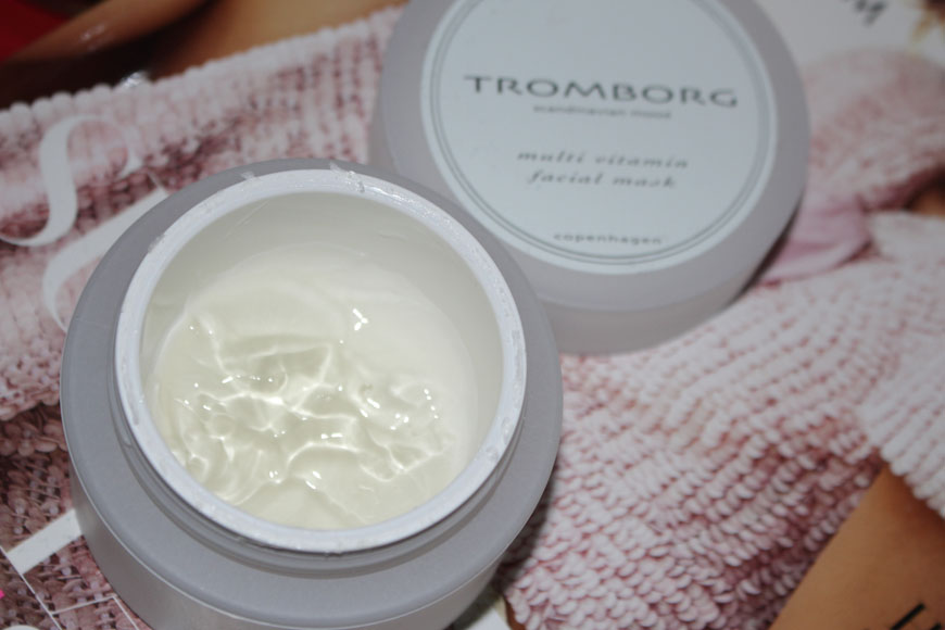 Texture of Multivitamin Facial Mask by Tromborg