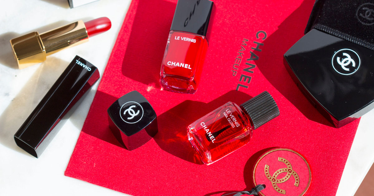 Chanel Rouge Puissant (854) Rouge Allure L'Extrait Lip Colour Review &  Swatches