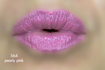 Guerlain | KissKiss Lipstick 564 Pearly Pink (swatch)