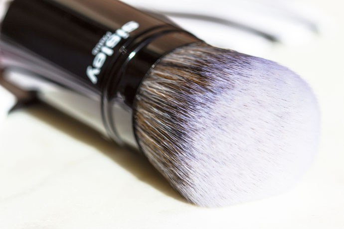 Sisley | Phyto-Touche Kabuki Brush (detail)