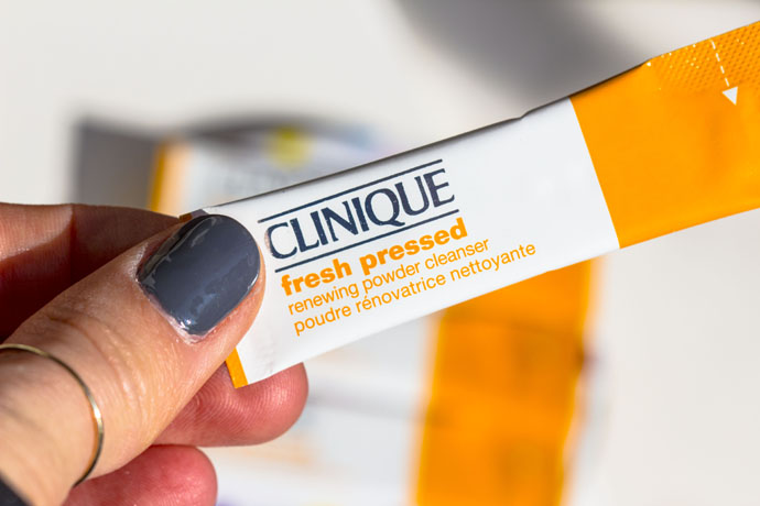 Clinique | Fresh Pressed Renewing Powder Cleanser with Pure Vitamin C