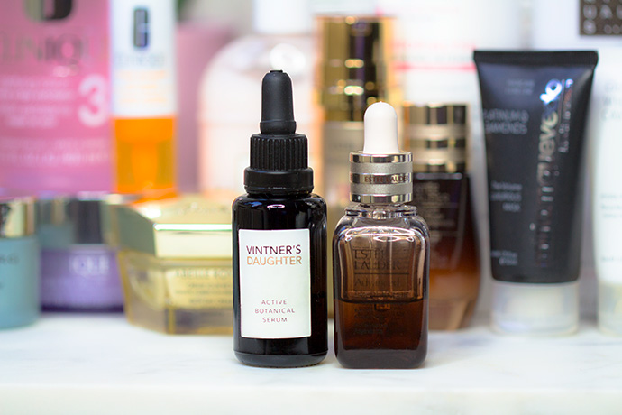 Vintner's Daughter Sérum Botanique et Estée Lauder Actif Advanced Night Repair Huile-Masque Régénérante